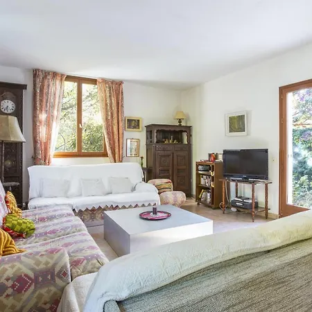 Holiday home Maison De 3 Chambres A Cap D'antibes A 400 M De La Plage Avec Jardin Clos Et Wifi