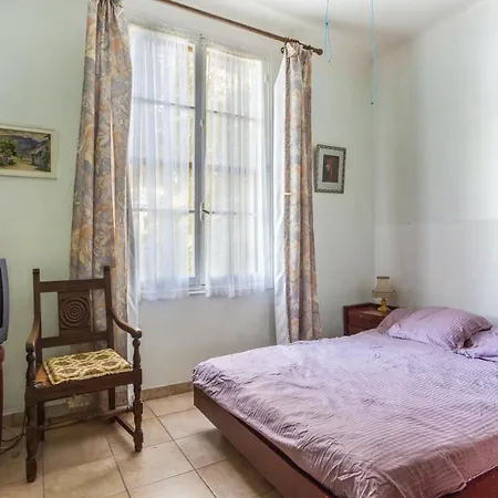 Ferienhaus Maison De 3 Chambres A Cap D'antibes A 400 M De La Plage Avec Jardin Clos Et Wifi